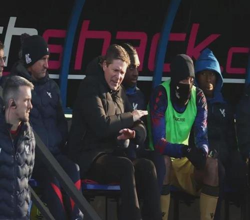 利物浦半场,领先布莱顿,埃基蒂克闪,巅峰国际,巅峰国际官网,中国巅峰国际,巅峰国际入口